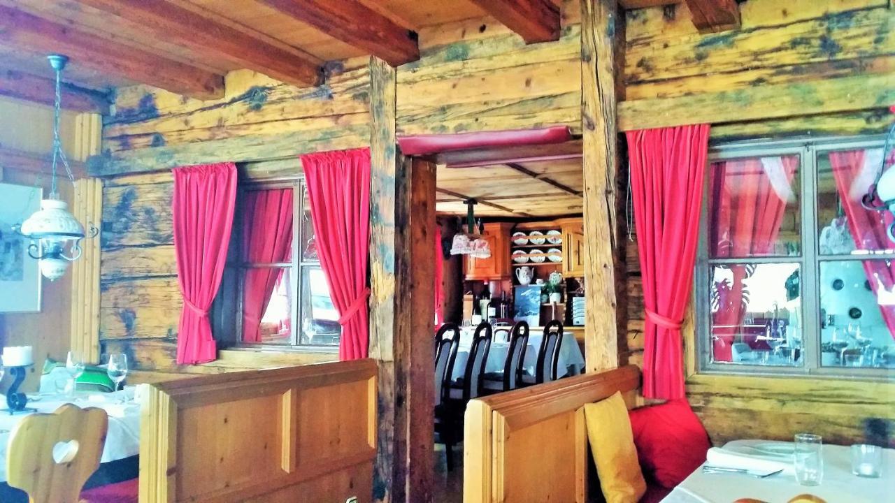 Gasthof Auerhahn レッヒ エクステリア 写真