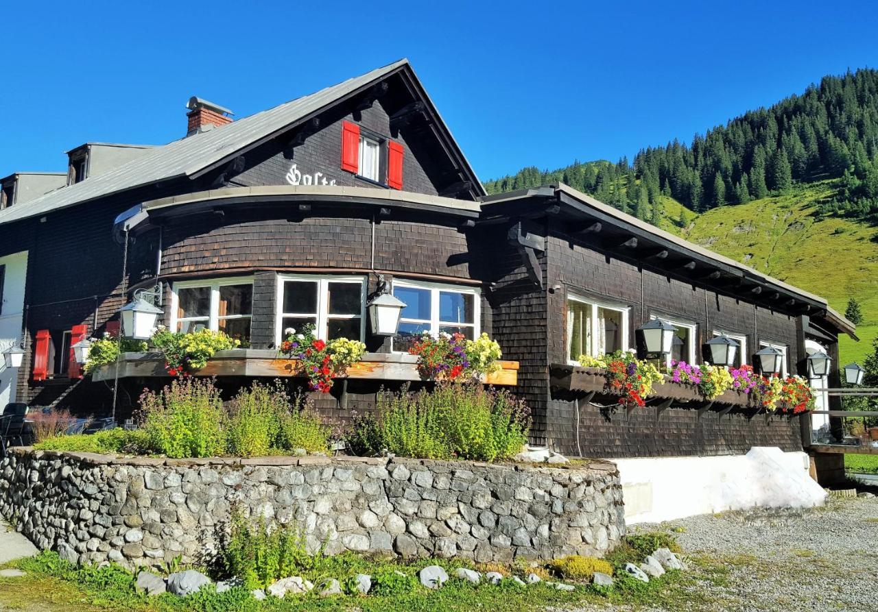 Gasthof Auerhahn レッヒ エクステリア 写真